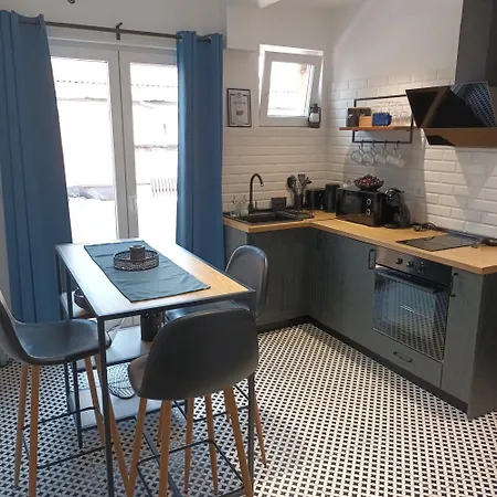 Ora Apartment *